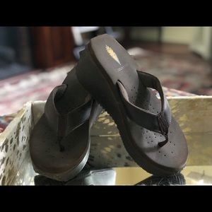 Volatile Sandals